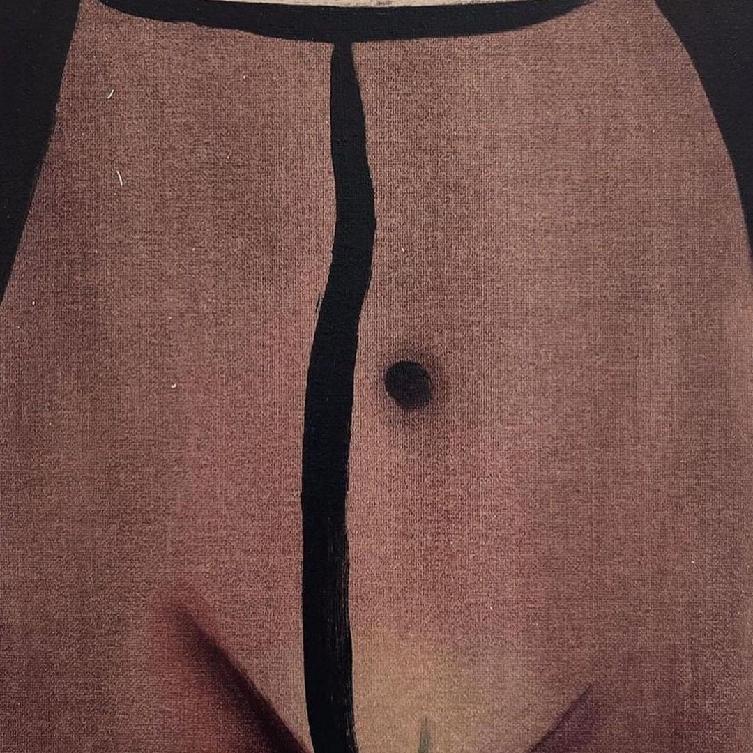 woman stomach painting 